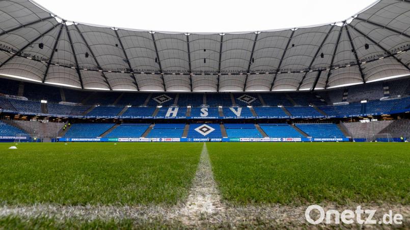 Das Fassungsvermögen des Volksparkstadions soll auf mehr als 60.000 Plätze wachsen. (Archivbild) Bild: Philipp Szyza/dpa