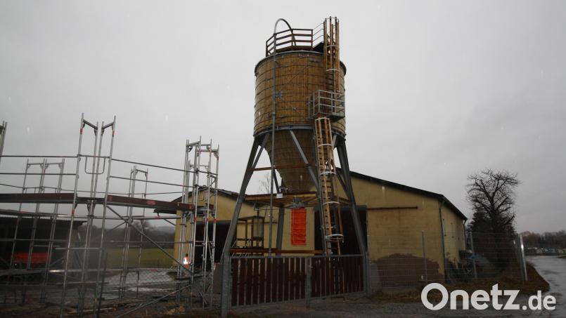 Das neue Streusalzsilo auf dem Bauhofgelände in Pressath ist inzwischen einsatzbereit. Bild: bjp