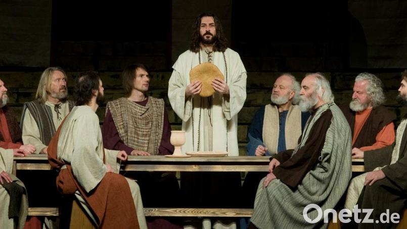 Alle zehn Jahre bringt die Neumarkter Laienspielschar die Passion Christi auf die Bühne – zuletzt im Jahr 2009. Bild: Knedlik