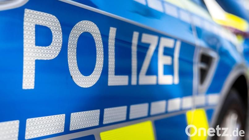 Polizeiinspektion Regenstauf berichtet über einen Auffahrunfall mit zwei Motorrädern bei Bernhardswald. Symbolbild: David Inderlied/dpa