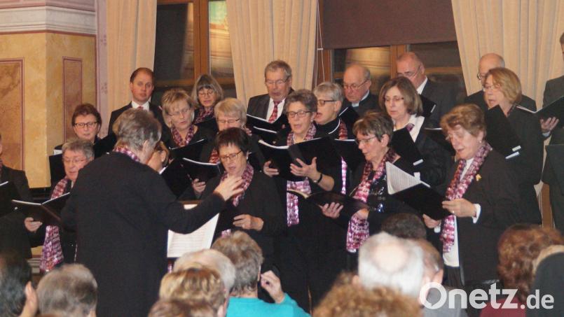 Mit seinem Konzert stimmte der Gesangverein 1861 mit harmonischen Liedern auf Weihnachten ein. Bild: weu