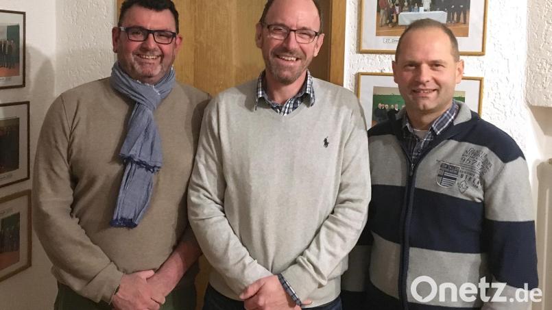 Der Vorstand des TC-Fördervereins (von links) mit Martin Fenzl, Jürgen Gleißner und Hans-Jürgen Kiermaier. Bild: hä