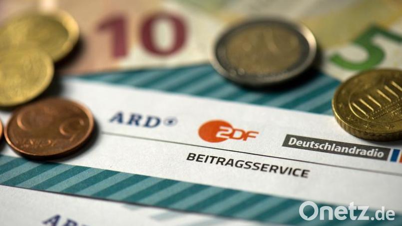 Symbolbild: Rundfunkbeitrag von ARD, ZDF und Deutschlandradio. Bild: Arno Burgi/dpa