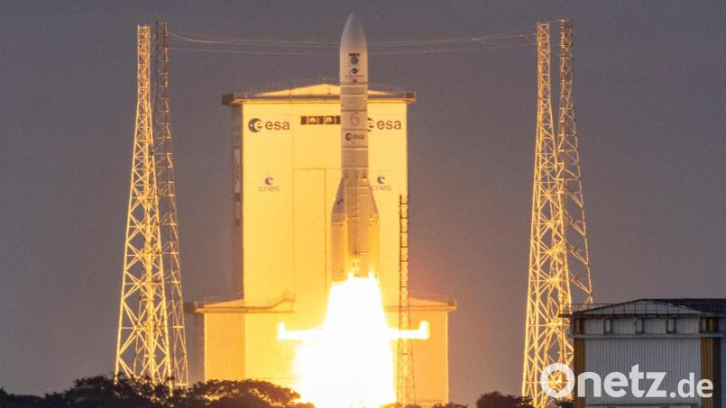 Die Ariane 6 beim ersten Start dieses Jahres vom Weltraumbahnhof Kourou im Januar. (Archiv) Bild: Ronan Lietar/AFP/dpa