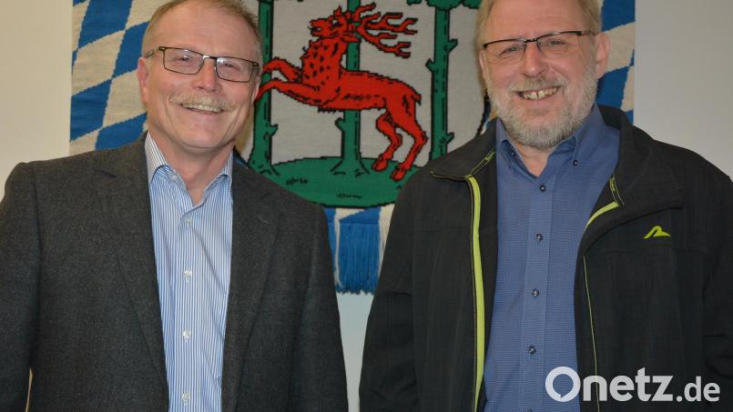 Pater Benedikt Leitmayr (rechts) feiert an diesem Donnerstag seinen 60. Geburtstag, Bürgermeister Max Bindl nur einen Tag später. Bild: jr