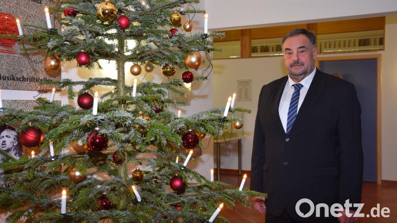 Bürgermeister Josef Beimler blickt in der Jahresabschlusssitzung auf das Jahr 2018 zurück. Bild: fla