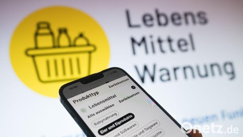 Vorsicht vor dem Verzehr einer fruchtigen Schokoladenpackung. (Symbolfoto) Bild: Sebastian Gollnow/dpa
