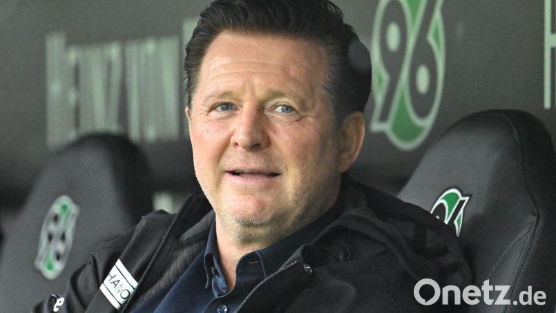 Hannovers Trainer Christian Titz beim Heimspiel gegen den Karlsruher SC (2:2). Bild: Swen Pförtner/dpa