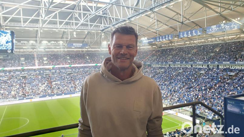 Markus Zetlmeisl in der Schalker Arena beim Spiel gegen den FC Bayern. Oft besucht er die Heimspiele der Königsblauen. Bild: mr