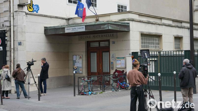 Wegen Fällen möglicher sexueller und körperlicher Gewalt an Kindergärten und Grundschulen laufen in Paris etwa 235 Ermittlungsverfahren (Archivbild). Bild: Dimitar Dilkoff/AFP/dpa