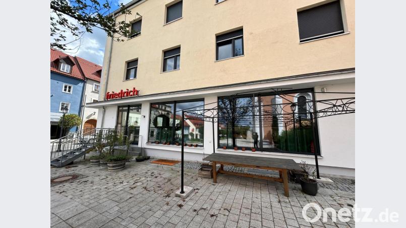 In das Friedrich in Vohenstrauß wird wieder Leben einkehren. Wenn die Umbauarbeiten nach Plan verlaufen, wird im November ein Asia-Restaurant eröffnen. Bild: ck