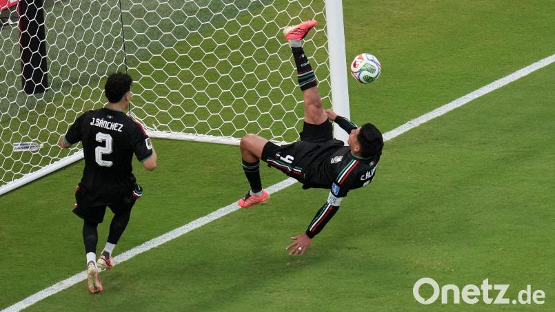 Bei der WM war Alvarez für Mexiko im Einsatz. (Archivbild) Bild: Silvia Izquierdo/AP/dpa