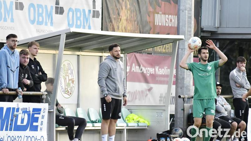 Dominic Rühl, Trainer DJK Gebenbach, fand nach dem 0:4 gegen Bayern Hof klare Worte. Bild: Hubert Ziegler