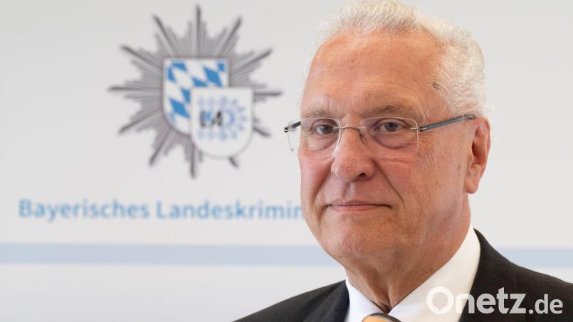 Joachim Herrmann (CSU), Bayerns dienstältester Innenminister, wird am 21. September 70 Jahre alt. (Archivbild) Bild: Peter Kneffel/dpa