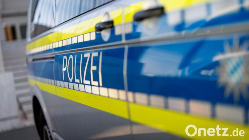 Beim Brand einer Gartenhütte in Oberammergau haben die Flammen auf ein Auto und eine Wohnung übergegriffen. (Symbolbild) Bild: Daniel Karmann/dpa