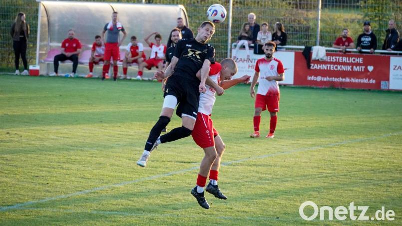 Die DJK Irchenrieth gewinnt in der Kreisklasse Ost das Topspiel bei der SpVgg Pirk mit 3:1. Bild: Jürgen Masching