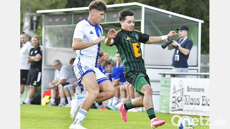 Der Treffer von Tanyel Deliboyraz (rechts/Szene aus einem früheren Spiel) reichte der DJK Ammerthal beim Würzburger FV nicht, Sie verlor mit 1:2. Bild: Hubert Ziegler