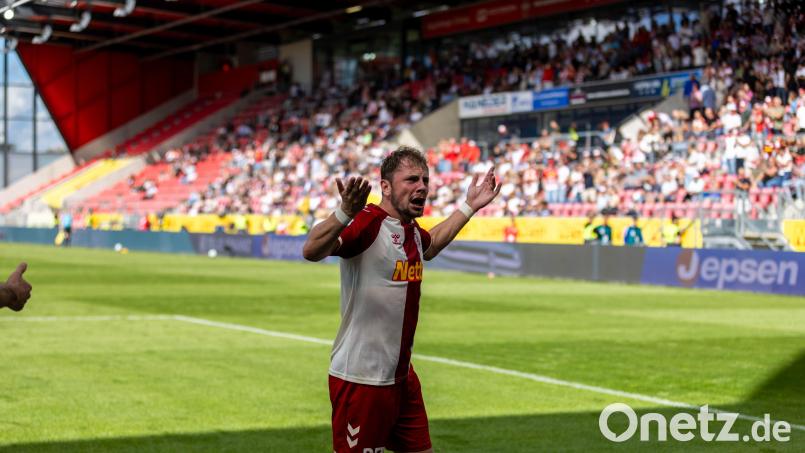 Lucas Hermes (hier im Spiel gegen Duisburg) durfte auch auf dem Aachener Tivoli über ein Tor von ihm jubeln. Bild: Sascha Janne