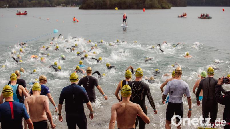 Die schönsten Bilder zum Seentriathlon am Steinberger See 2026. Bild: Philipp Ponader