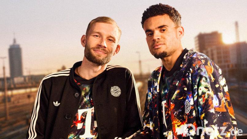 Das Wiesn-Trikot der Bayern ist in diesem Jahr knallbunt, statt dezent. Bild: FC Bayern München/dpa