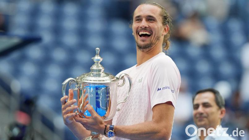 Es ist sein Jahr: Alexander Zverev freut sich über seinen zweiten Grand-Slam-Titel. Bild: Kirsty Wigglesworth/AP/dpa