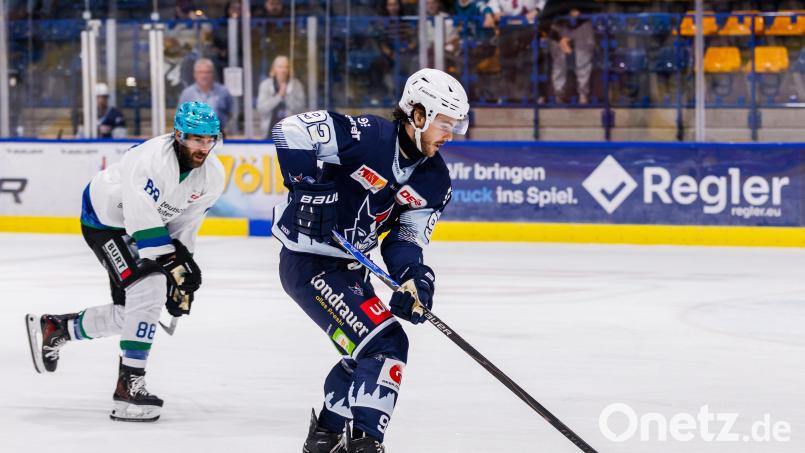 Erhält der neue Kanadier Brayden Tracey (rechts) von den Blue Devils Weiden rechtzeitig vor dem Saisonstart einen deutschen Pass? Bild: Werner Moller