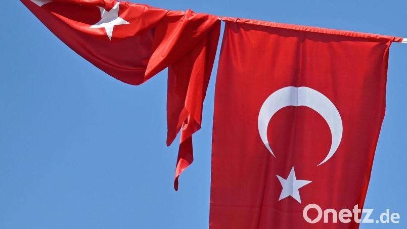 Bei einer Schießerei im Istanbuler Bezirk Fatih sind drei Menschen gestorben. (Symbolbild) Bild: Anna Ross/dpa