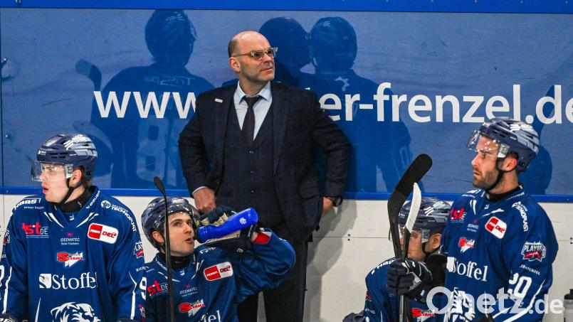 Trainer Craig Woodcroft hofft wie der Verein auf eine schnelle Genesung von Kukuk. (Archivbild) Bild: Armin Weigel/dpa