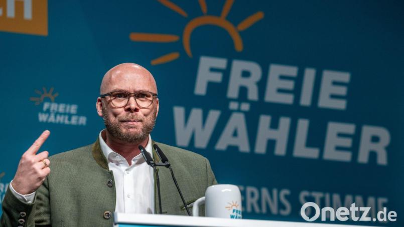 Digitalminister Fabian Mehring ist davon überzeugt, dass die fortschreitende Digitalisierung samt Künstlicher Intelligenz Spielräume für eine umfassende Staatsreform ermöglicht. (Archivbild) Bild: Armin Weigel/dpa