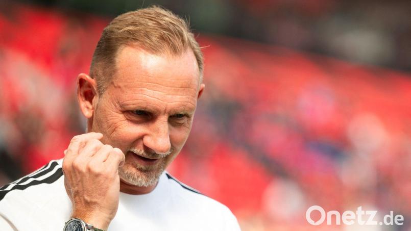 Wartet noch auf einen Bundesliga-Sieg mit Union Berlin: Trainer Mauro Lustrinelli. (Archivbild) Bild: Marius Becker/dpa