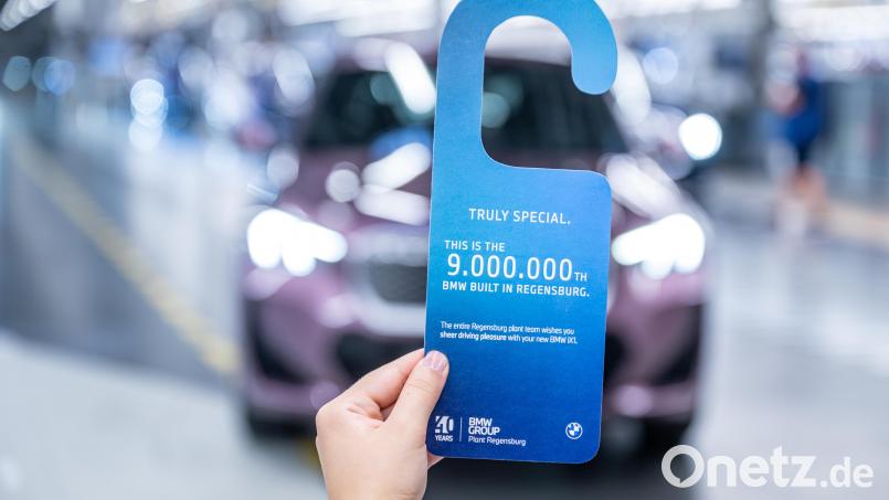 Das BMW Werk Regensburg hat sein neunmillionstes Fahrzeug produziert. Bild: Armin Weigel, BMW AG