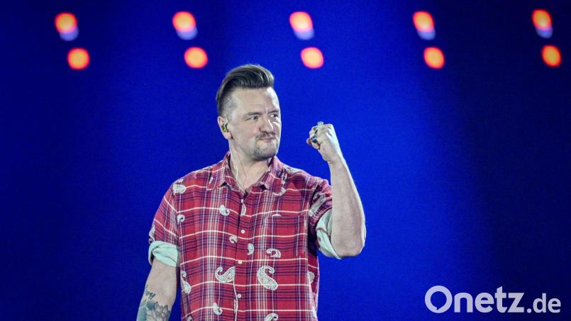 Ben Zucker wurde als einer der ersten Promis bei „The Masked Singer“ enttarnt. (Archivbild) Bild: Jens Kalaene/dpa