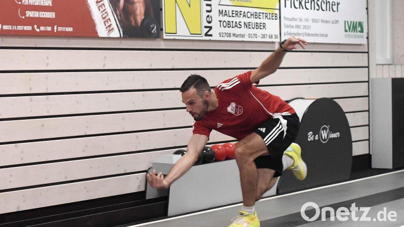 Manuel Weiß ist der Spitzenmann der Kegler des SC Luhe-Wildenau. Am Samstag startet das Team erstmals in die Bundesliga-Saison. Archivbild: Norbert Dietl