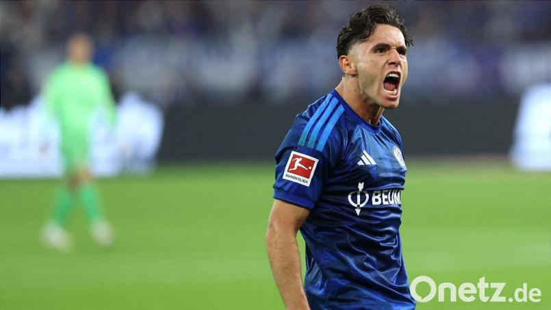 Schalke-Profi Soufiane El-Faouzi ist für die marokannische Nationalmannschaft nominiert. (Archivbild) Bild: Fabian Strauch/dpa