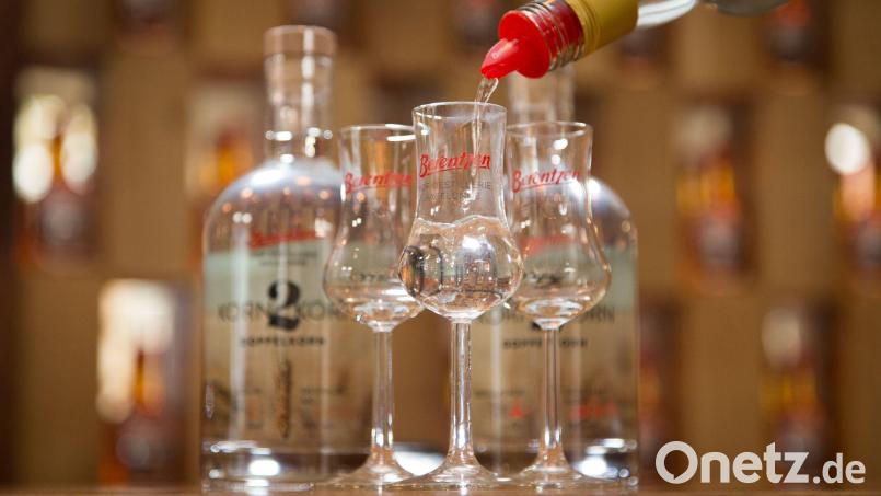 Der amerikanische Whiskey-Spezialist Sazerac interessiert sich für Berentzen. (Archivbild) Bild: Friso Gentsch/dpa
