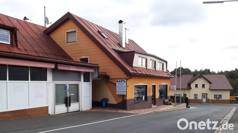 Das Geschäft für Eisen- und Haushaltswaren Kastl im Fichtelberger Ortsteil Neubau hat seit Ende August geschlossen. Damit geht nicht nur eine Einkaufsquelle verloren, sondern auch ein Stück Tradition und Identität in Fichtelberg. Bild: wkr
