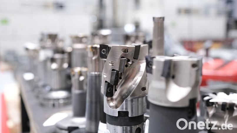 Die Volkswirte des Maschinenbauverbandes VDMA haben ihre Produktionsprognose für 2026 erneut nach unten gesetzt. Im nächsten Jahr sieht es besser aus für Deutschlands Maschinen- und Anlagenbauer. (Symbolbild) Bild: Bernd Weißbrod/dpa