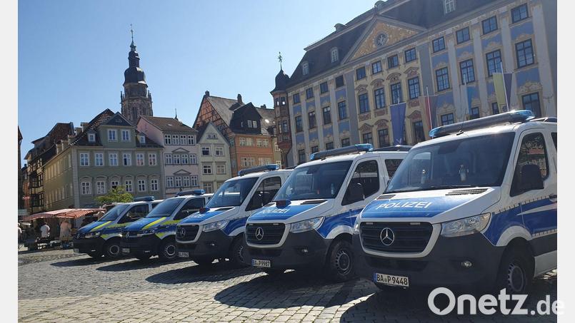 Die Polizei fasste den Verdächtigen Stunden nach der Tat in Coburg. Symbolbild: Pia Bayer/dpa
