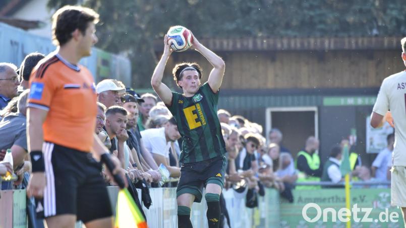 Volodymyr Kharabara (beim Einwurf) fehlt den Ammerthalern gegen den TSV Nördlingen. Bild: Hubert Ziegler