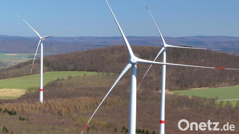 In der Gemarkung Rottendorf bei Schmidgaden sollen drei Windräder entstehen. Der Gemeinderat lehnt allerdings zwei davon ab, weil ihr Standort im Flächennutzungsplan nicht als Windvorranggebiet ausgewiesen ist. Symbolbild: Rudolf Hirsch