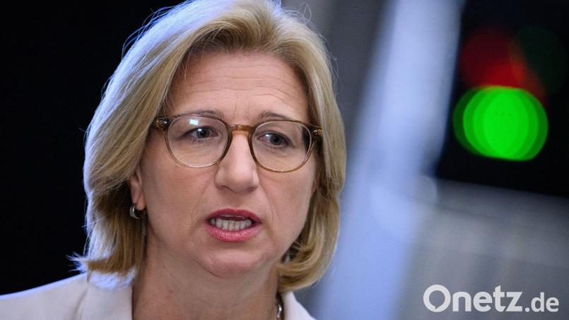„Manuela Schwesigs Aufholjagd ist genauso wie das hohe AfD-Ergebnis ein Signal, das Berlin jetzt verstehen muss“, sagt Rehlinger. (Archivbild) Bild: Bernd von Jutrczenka/dpa