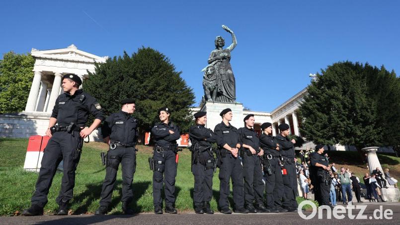 Die Polizei ist auf dem Oktoberfest mit starken Kräften im Einsatz. Bild: Karl-Josef Hildenbrand/dpa