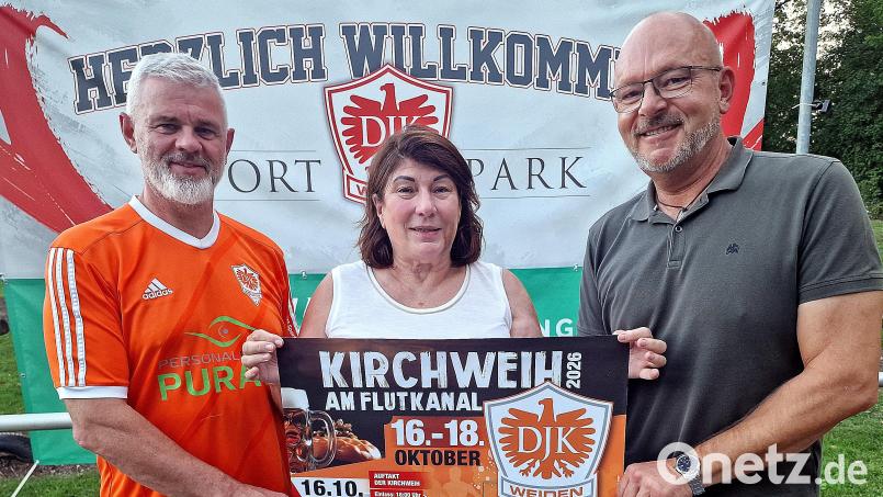 Die DJK Weiden lädt zur zweiten Kirchweih am Flutkanal ein und möchte junge Menschen für die Gründung einer eigenen Kirwagemeinschaft gewinnen. Dafür werben (von links): Harald Biersack (erster Vorsitzender), Sigrid Baunoch (Schatzmeisterin) und Rene Völkl (zweiter Vorsitzender). Bild: Reinhard Kreuzer