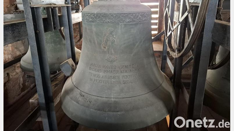 Die größte der fünf Eslarner Glocken ist die Marienglocke. Sie wiegt 1100 Kilogramm und wurde 1950 von Lorenz Klaus in Heidingsfeld gegossen. Bild: Karl Ziegler