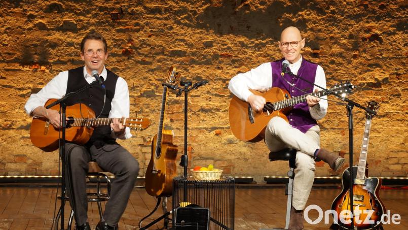 Frank Astor und Wilfried vom Ammersee präsentieren ihr Programm „SpuiMaWas?“ in Gleiritsch. Bild: Dr. Wilfried Müller & Frank Astor