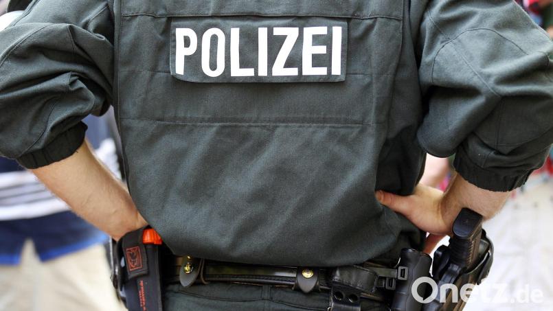 Nach einer brutalen Attacke auf zwei Männer in Bayreuth sucht die Polizei nach Zeugen. Symbolbild: Oliver Berg/dpa