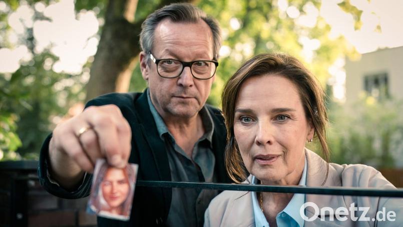 Katharina (Désirée Nosbusch) und Hektor (Matthias Brandt). Bild: Boris Laewen/ARD/NDR/dpa