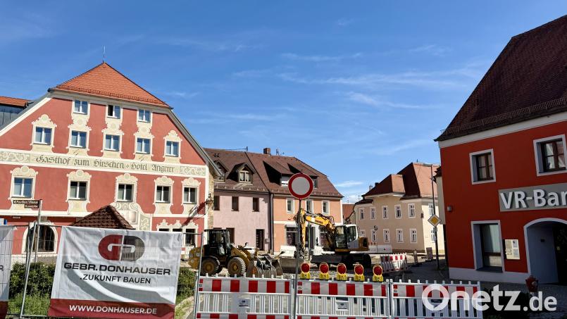 Auf der nördlichen Seite des Marktplatzes zwischen Herrengasse und Breite Gasse ist der Startpunkt der Maßnahme, die sich über zwei Jahre erstrecken wird. Bild: Stefanie Gradl