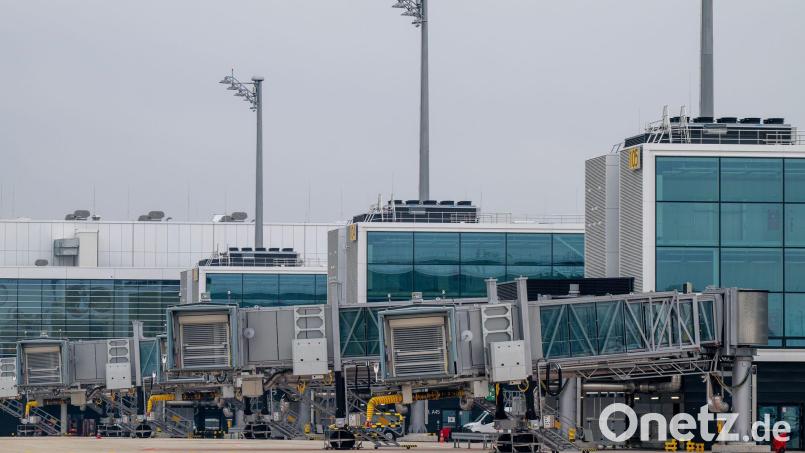 Bei dem Unfall am Münchner Flughafen waren keine weiteren Menschen zu Schaden gekommen. (Archivbild) Bild: Peter Kneffel/dpa