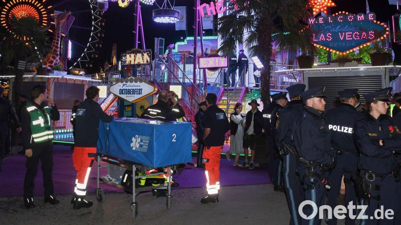 Schwerer Unfall zum Wochenbeginn auf der Wiesn. Bild: Felix Hörhager/dpa
